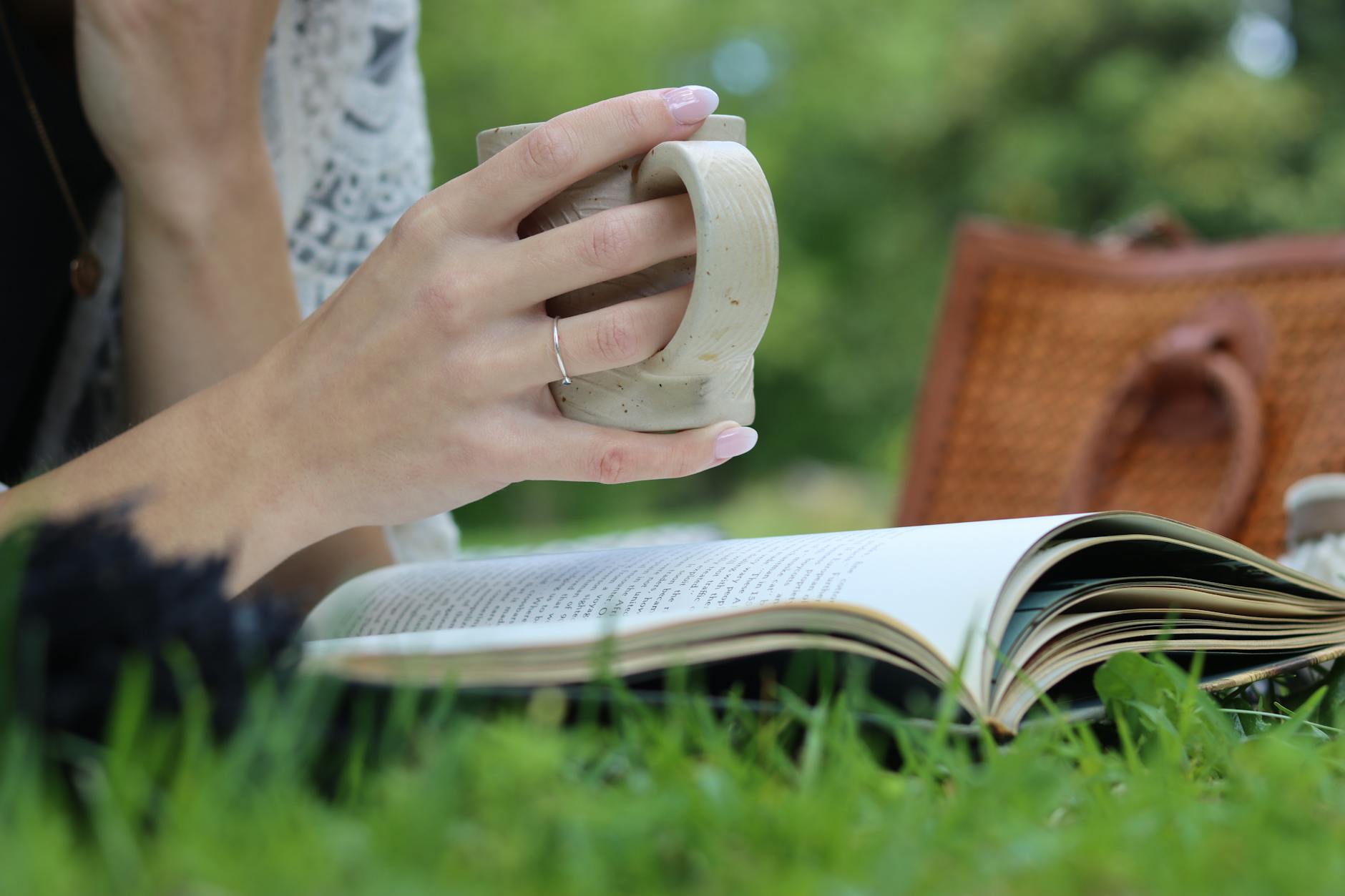 5 Books to Read This Year as a Christian Mom of 4