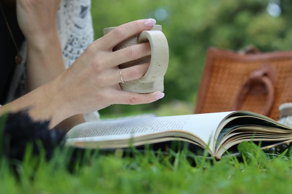 5 Books to Read This Year as a Christian Mom of&nbsp;4