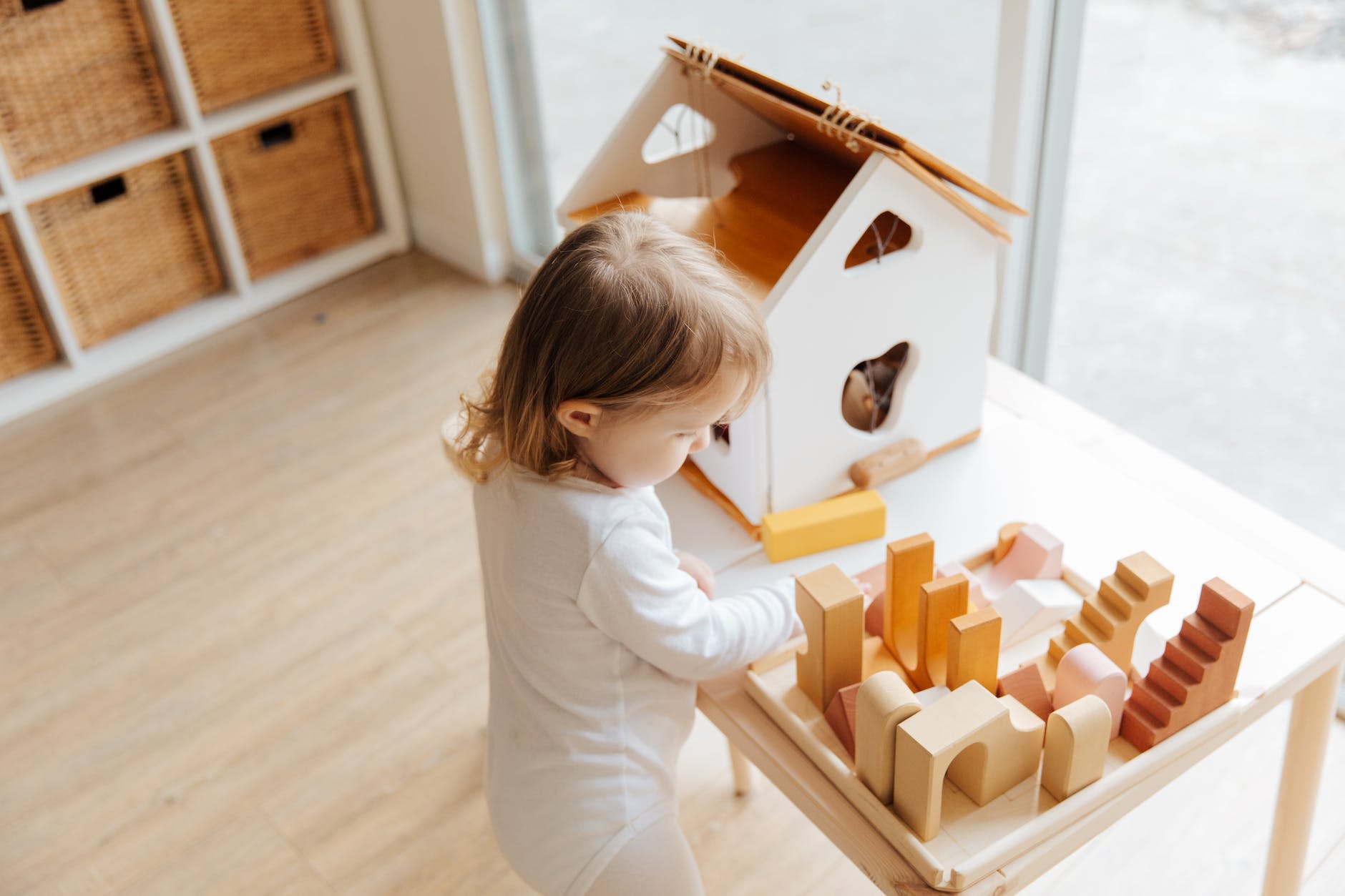Encouraging Independence: 7 Great Ways to Help Your Kids Learn to Do Things on Their Own